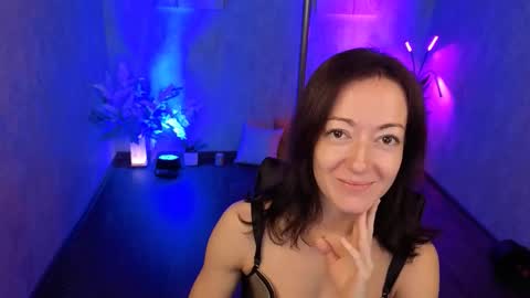 Kimberly online show from October 2025 03:28:01 AM