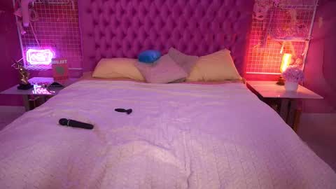 Kim online show from March 2026 06:19:02 PM