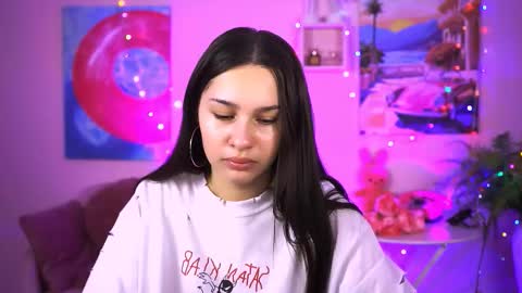 kimclarks online show from September 2025 12:16:01 PM