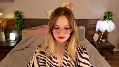 KimEvanss online show from May 2026 05:34:02 AM