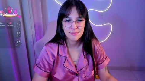 Kim 3 online show from July 2026 12:12:01 PM