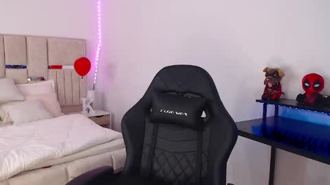 Snapshot of kimgeorgia chatting on February 2025 11:58:02 PM KimGeorgia online show from February 2025 11:58:02 PM