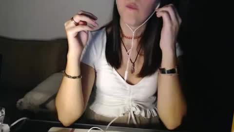 Snapshot of kimi_3_3 chatting on February 2026 02:27:01 AM kimi_3_3 online show from February 2026 02:27:01 AM