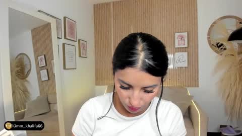 Kim  online show from January 2025 11:05:01 PM