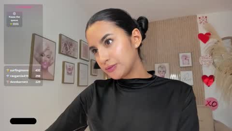 Kim  online show from February 2025 01:40:02 AM