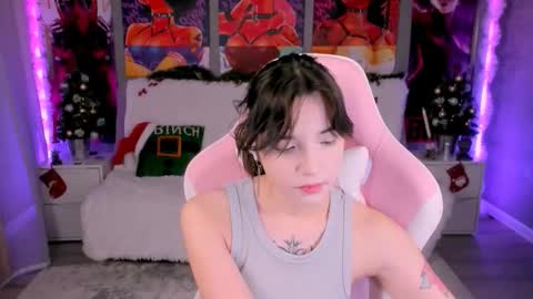 Snapshot of kimm_wong chatting on January 2026 12:42:01 PM kimm wong online show from January 2026 12:42:01 PM