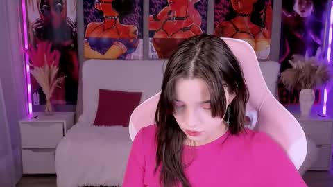 Snapshot of kimm_wong chatting on February 2026 06:56:01 AM kimm wong online show from February 2026 06:56:01 AM