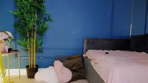 kimmdaviss online show from February 2026 09:10:02 AM