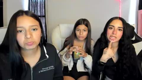 kimmi online show from February 2025 09:21:02 PM