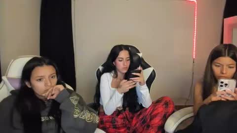 kimmi online show from March 2025 03:13:02 AM