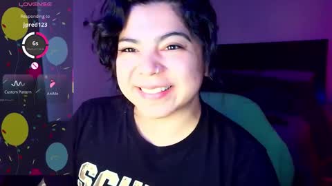 Kimmi online show from November 2025 10:02:01 PM