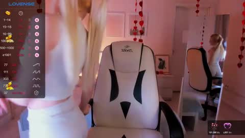  Your Kimmie  follow me  online show from February 2025 02:13:02 PM