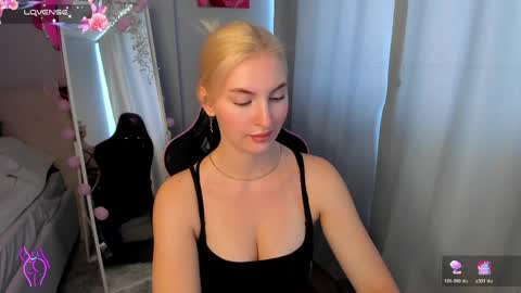 kimmy1_powell online show from June 2026 03:29:02 AM