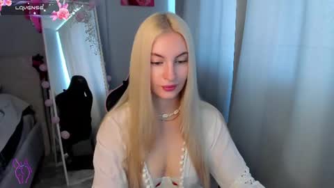 kimmy1_powell online show from June 2026 03:42:02 AM