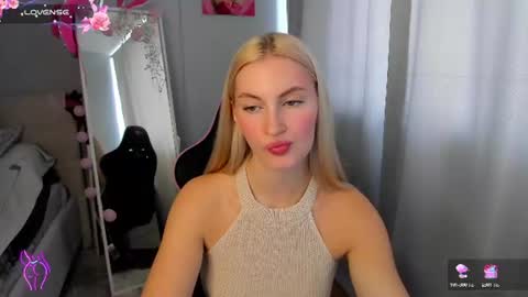 kimmy1_powell online show from June 2026 04:28:01 AM
