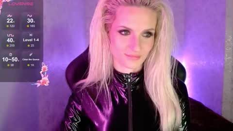 KimmySnow online show from October 2025 12:02:01 AM