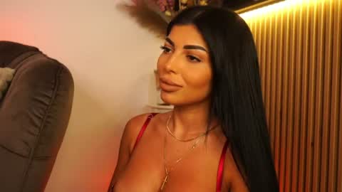 Andreea online show from June 2026 10:25:01 PM