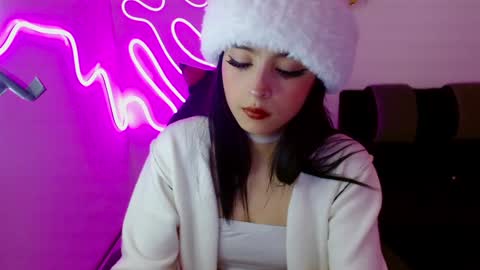 Snapshot of kind_scarlett chatting on December 2024 01:51:01 AM Kind Scarlett online show from December 2024 01:51:01 AM