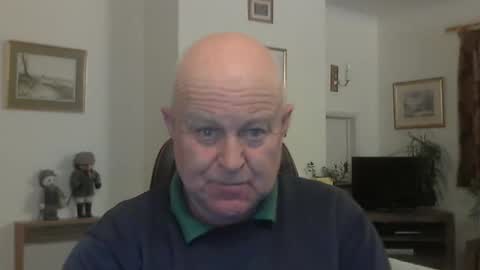 Snapshot of kindahairy4u chatting on November 2025 07:03:02 PM kindahairy4u online show from November 2025 07:03:02 PM