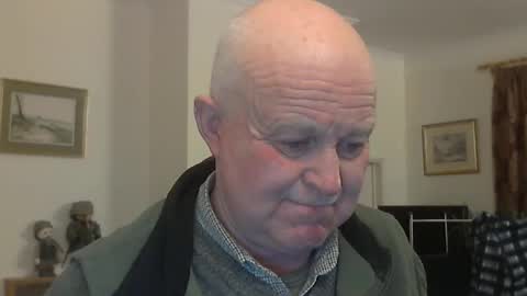 Snapshot of kindahairy4u chatting on January 2026 07:29:01 PM kindahairy4u online show from January 2026 07:29:01 PM