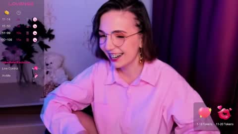 Hazel online show from November 2025 08:36:02 AM