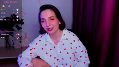 Hazel online show from November 2025 01:52:02 AM