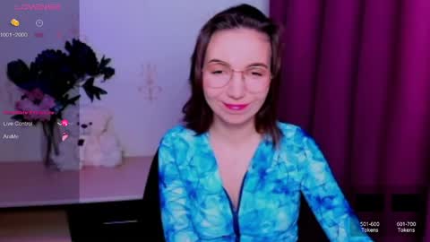 Hazel online show from May 2026 06:14:02 PM