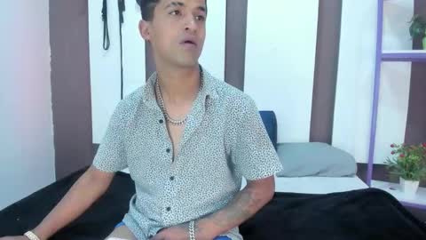 Snapshot of king2_and_queen2 chatting on February 2026 03:22:01 AM NIKKY AND MAIK online show from February 2026 03:22:01 AM