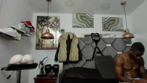 HOT MEN BLACK online show from January 2025 05:04:02 PM