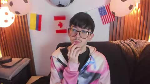 King  online show from July 2026 12:09:01 PM