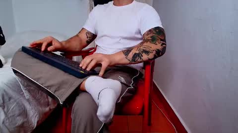 Snapshot of king_master_juan chatting on November 2025 10:03:01 AM The Best Master online show from November 2025 10:03:01 AM