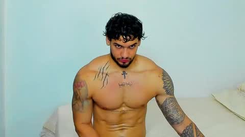 king_of_kings__ online show from April 2026 01:09:02 PM