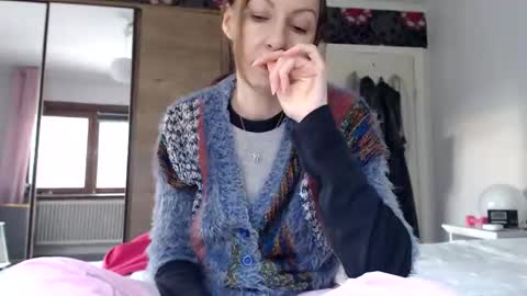 sexysexyhotwetpinkredpussy online show from June 2026 06:02:01 PM