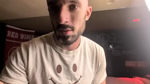 Snapshot of kingdaddysayless chatting on June 2026 08:15:01 AM kingdaddysayless online show from June 2026 08:15:01 AM