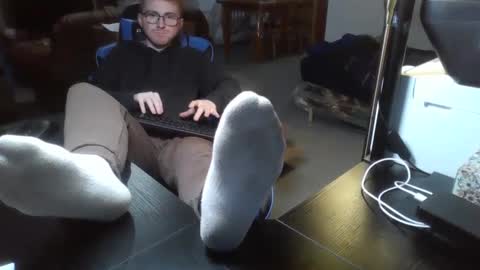 Snapshot of kingoffootfetish chatting on December 2024 09:31:01 PM Master King Tommy online show from December 2024 09:31:01 PM