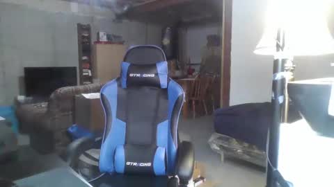 Snapshot of kingoffootfetish chatting on December 2024 02:12:01 AM Master King Tommy online show from December 2024 02:12:01 AM