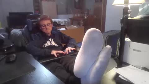 Snapshot of kingoffootfetish chatting on January 2025 03:57:02 PM Master King Tommy online show from January 2025 03:57:02 PM