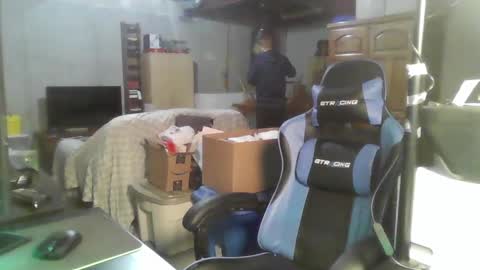 Snapshot of kingoffootfetish chatting on February 2025 04:57:01 AM Master King Tommy online show from February 2025 04:57:01 AM