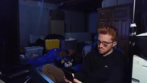 Snapshot of kingoffootfetish chatting on November 2025 09:31:01 AM Master King Tommy online show from November 2025 09:31:01 AM