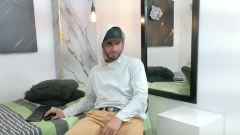 KING  online show from May 2026 04:18:02 AM