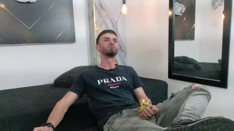 KING  online show from May 2026 03:01:01 AM