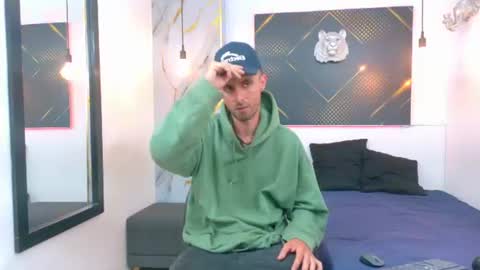 KING  online show from July 2026 03:42:01 AM