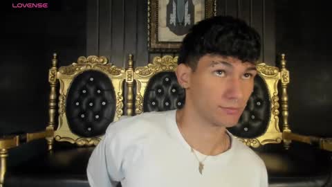 Snapshot of kingparker1 chatting on January 2025 04:58:01 AM A L E X online show from January 2025 04:58:01 AM