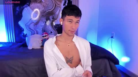 Snapshot of kingparker1 chatting on February 2026 12:51:01 AM A L E X online show from February 2026 12:51:01 AM