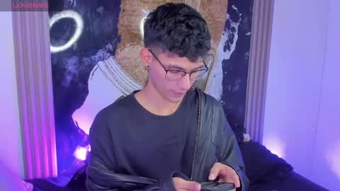 Snapshot of kingparker1 chatting on March 2026 01:32:02 AM A L E X online show from March 2026 01:32:02 AM