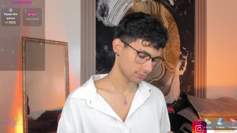 Snapshot of kingparker1 chatting on April 2026 03:01:04 AM A L E X online show from April 2026 03:01:04 AM