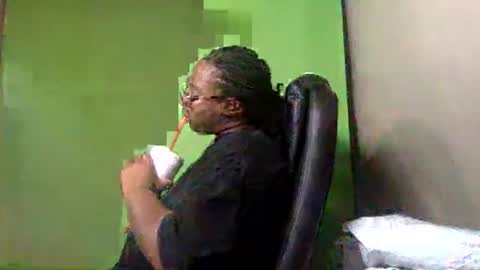 Snapshot of kingstudiobest chatting on December 2024 02:05:01 AM kingstudiobestactor1 online show from December 2024 02:05:01 AM