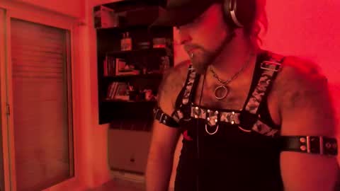 kinkRacc online show from November 2025 06:01:01 AM