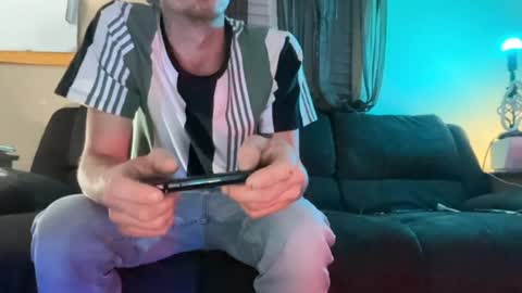 Snapshot of kinksss4all chatting on April 2026 06:33:01 AM KinkPLAY9 online show from April 2026 06:33:01 AM