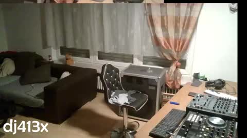 kinky_413x online show from February 2026 12:28:01 AM